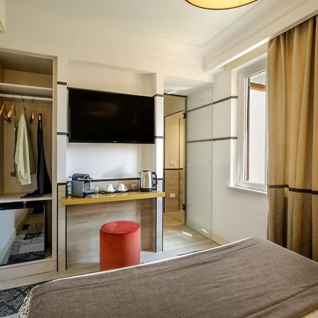 Relais Luxury Corso Hotel Rome Bagian luar foto